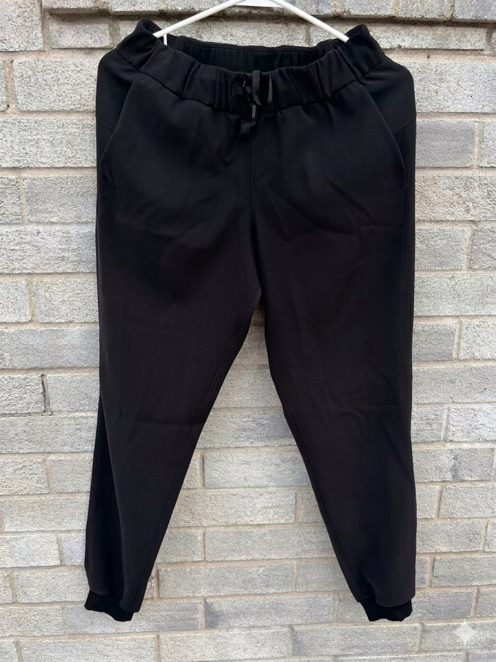 Lululemon On The Fly Jogger Black size 2